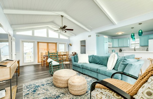 Jamaica Beach Casa | Cozy, Contemporary Beach House w/ Gulf Views! Deck, Outdoor Shower, Dog Friendly