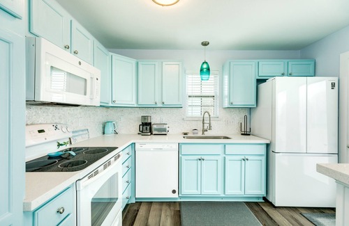 Jamaica Beach Casa | Cozy, Contemporary Beach House w/ Gulf Views! Deck, Outdoor Shower, Dog Friendly