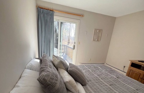 South Britain Apartamento | Cozy & Convenient 1 Bedroom Stay in Newtown, CT