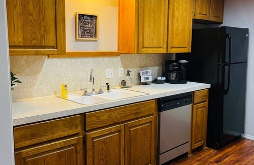 McAlester Casa | Cozy & Convenient Duplex: Free WIFI, washer/dryer
