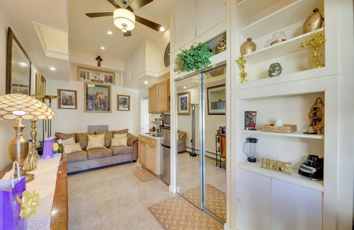 Elmont Apartamento | Cozy & Convenient Elmont Retreat w/ Patio!