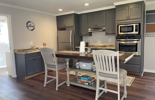 Unicoi Cabaña | Cozy, convenient, private, pet friendly cottage! Close to hiking trails!