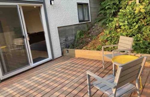 Cordova Bay Casa | Cozy Cordova Bay Suite - 5min from beach!