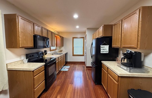 Salina Cabaña | Cozy Corner Cottage - 4 Bedroom Home