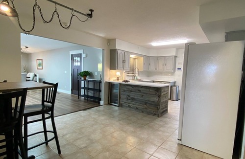 Brice Prairie Casa | Cozy Corner Cottages-3 Bedroom House Rental