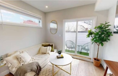 Park View Casa | Cozy corner house in DC - Unit 2