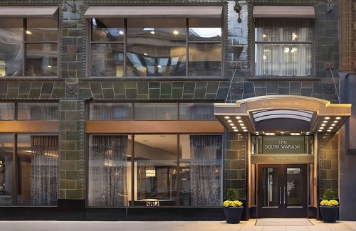 The Loop Hotel | Cozy Corner in Chicago’s Downtown| Walking Distance to Ohio Street Beach
