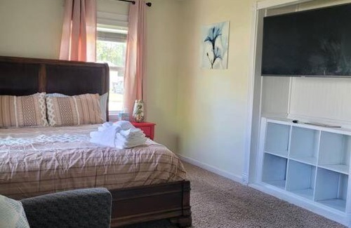 Goose Creek Casa | Cozy Corner