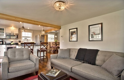 Downtown Cannon Beach Cabaña | Acogedora casa de campo, a 1 cuadra de la playa ya minutos del centro de Cannon Beach