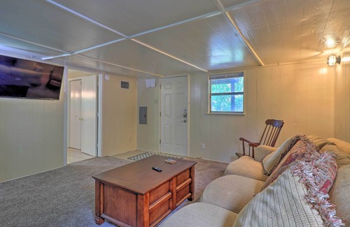 Belton Cabaña | Cozy Cottage ~ 1 Mi to Stillhouse Hollow Lake