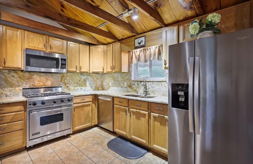 Brownfield Cabaña | Cozy Cottage | 1BR,1BA, Hot Tub, Fireplace