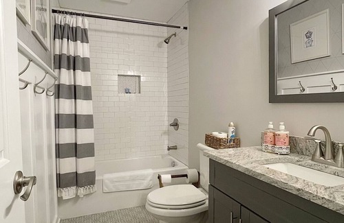 Westminster Cabaña | Cozy Cottage 5 min from Lake Hartwell.