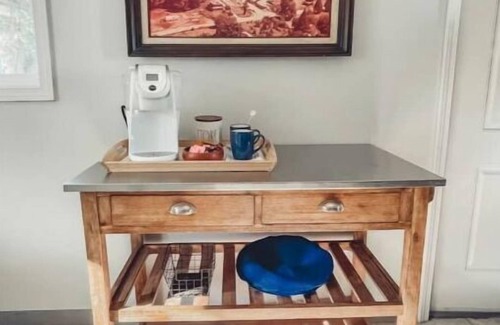 Carver Casa | Cozy Cottage at Dragonfly Horse Ranch