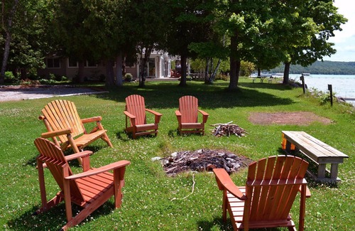 Maple City Casa | Brookhaven Resort cottages-Big Glen Lake- ¡Alquile 1 o 5 casas!