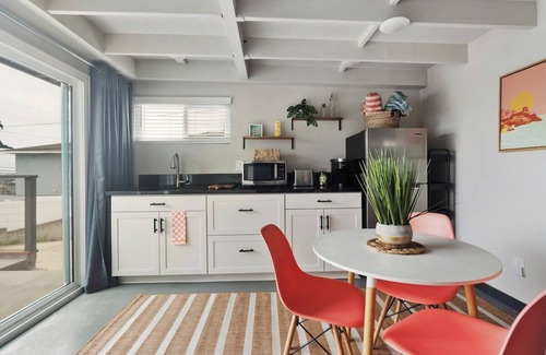 Bay Park Casa | Cozy Cottage blocks from the Bay!