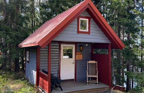 Karlskoga Cabaña | Cozy cottage by the lake