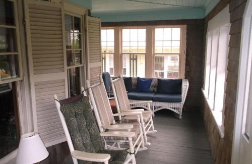 York Beach Casa | Cozy Cottage by the Sea - Y672 Brought to you by GetAway Vacations