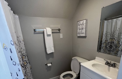 Phenix City Cabaña | Cozy Cottage by the lake!