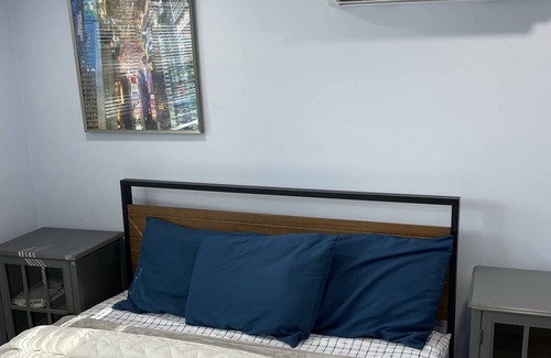 Mid Island Cabaña | Cozy cottage canal from 2 blocks from beach