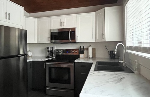 Sylvan Lake Cabina | Cozy Cottage Close to Public Beach