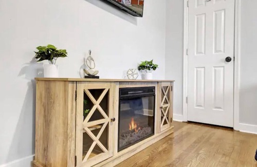 Birmingham Cabaña | Cozy Cottage Downtown ~ Near Protective