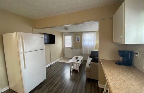 Russells Point Cabaña | Cozy cottage for a couple's weekend get away!