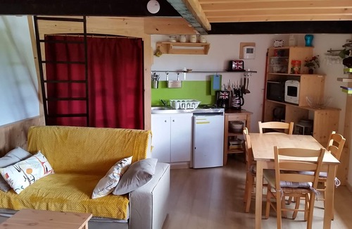 Longevilles-Mont-d'Or Chalet De Esquí | acogedora casa de campo AltoDoubs, a 1000 m de altitud en el corazón del Jura