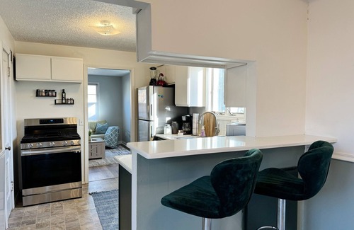Avon Lake Casa | Cozy Cottage in Avon Lake, OH. Pet Friendly!