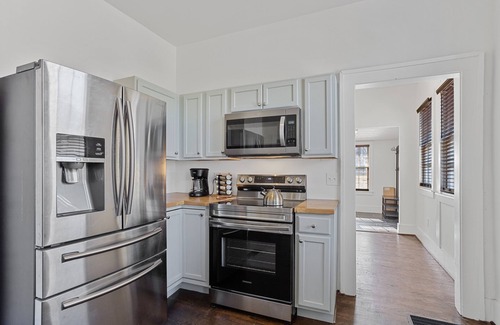 Norwood Casa | Cozy Cottage in B'ham - 4bd 3ba - 2 Miles to downtown, near Avondale, Homewood