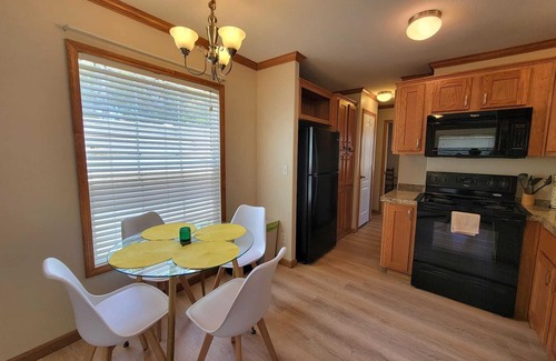 Big Pine Key Casa | Cozy Cottage in Big Pine Key – 35 Min to Key West, Pool & Free Parking