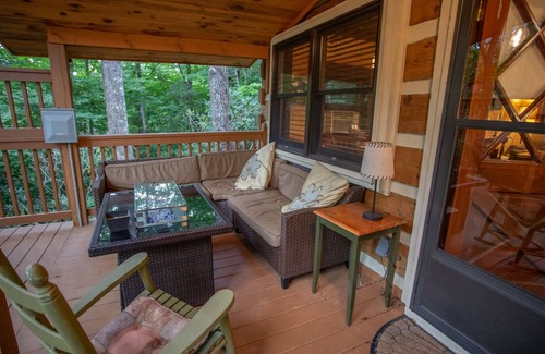 Boone Cabaña | Cozy Cottage in Blowing Rock