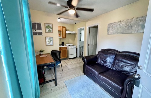Hattiesburg Cabaña | Cozy cottage in Hattiesburg with AC, WiFi