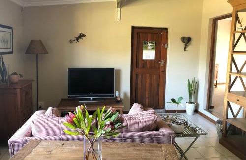 Winston Park Apartamento | Cozy Cottage in Peaceful Winston Park