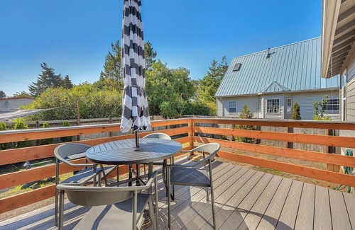 Lincoln City Casa | Cozy Cottage in Siletz Bay