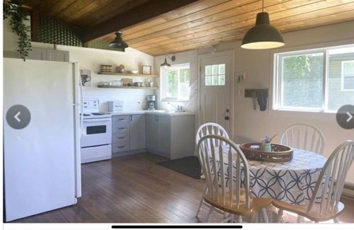 Beaconia Cabina | Cozy Cottage in Sweet Lakeshore Heights