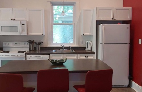 Cherry Valley Cabaña | Cozy Cottage in the Woods, Quiet, and Secluded
