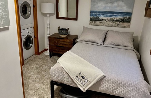 Traverse City Cabaña | Cozy Cottage in Traverse City. Close to town and numerous lakes