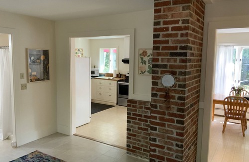 Lincolnville Casa | Cozy cottage in woodland setting near to hiking biking and lakes