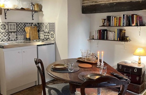 Lorris Casa | Cozy cottage “l'Ecurie”