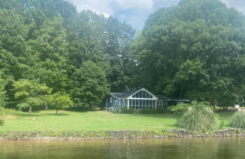 Bowling Green Casa | Cozy Cottage Leisure on Lake Wylie