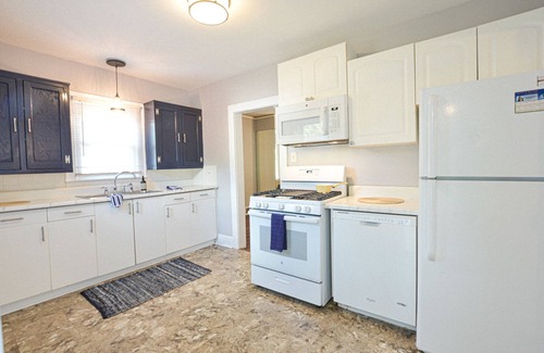 Winston - Salem Cabaña | Cozy Cottage minutes to Downtown