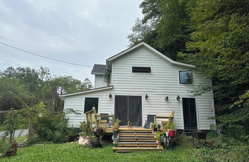 Livingston Manor Cabaña | Cozy cottage near Livingston Manor with creek and fenced-in yard. Pet-friendly!