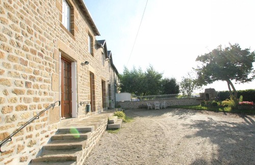 Lolif Cabaña | Casa de Campo Cerca del Mont Saint Michel, con Jardín y BBQ