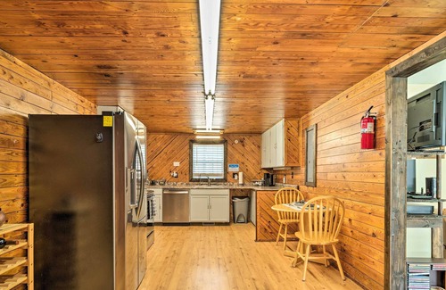 Lenoir Cabina | Cozy Cottage Near Broyhill Walking Park!