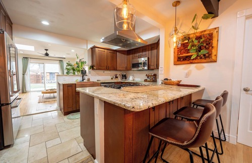 University Park Cabaña | Cozy Cottage near Denver University