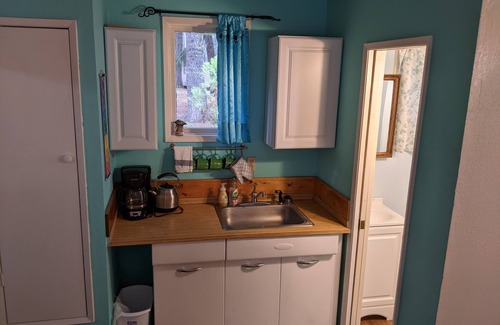 Cave Junction Cabaña | Cozy cottage near Caves and Coast