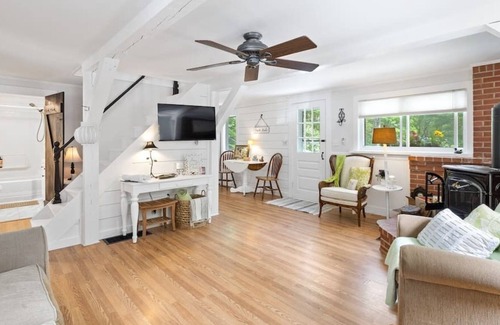 Sanbornton Casa | Cozy Cottage next to Longlook Farm near Lake Winnisquam