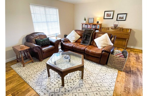 North by Northwest Casa | ☼Cozy Cottage on 2nd☼