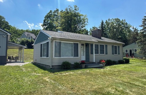 Rushville Cabaña | Attention Leaf Peepers….Your cabin awaits!