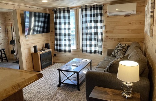 Belgrade Cabina | Cozy Cottage on Ellis Pond-Cabin #2 at Kozy Cove
